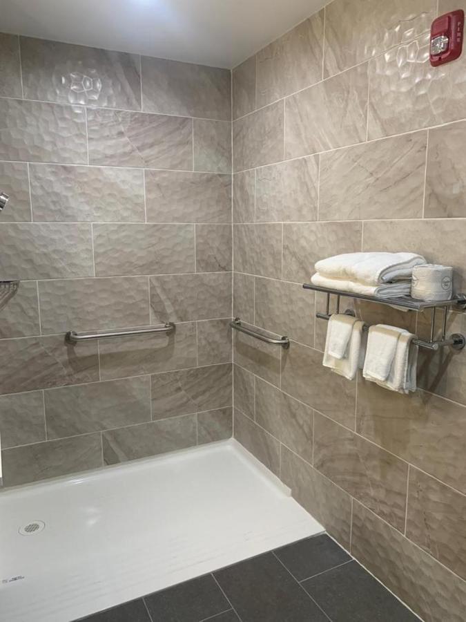 Days Inn By Wyndham Bronx Nyc Nowy Jork Zewnętrze zdjęcie